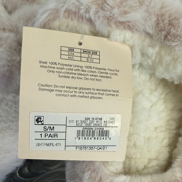 Lot of 3 Target Small / Medium Women's Pink Fuzzy Slipper Socks Grippy Bottoms - Picture 4 of 6